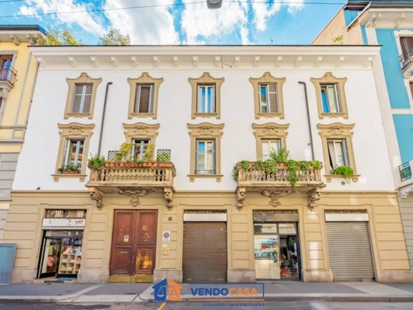 locale commerciale in vendita a Milano