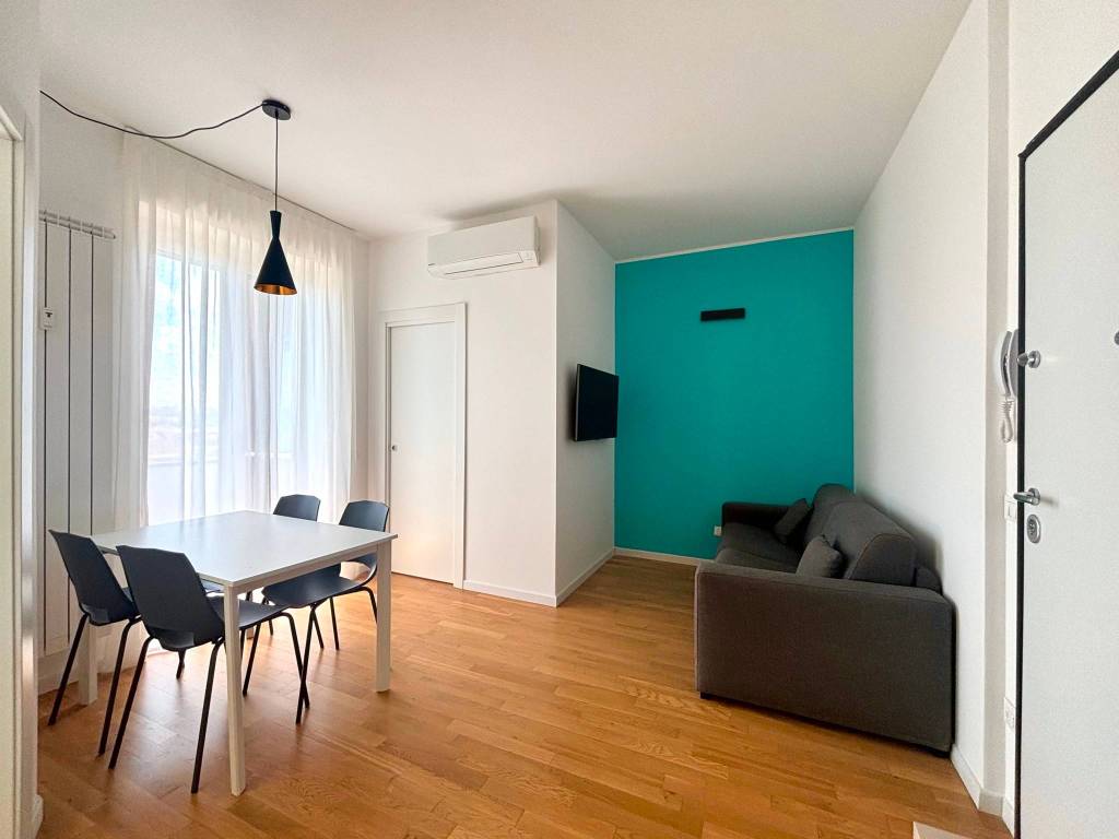 appartamento in vendita a Milano in zona Solari