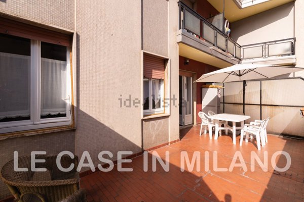appartamento in vendita a Milano in zona Lorenteggio