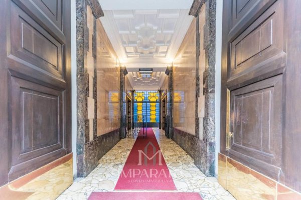 appartamento in vendita a Milano in zona Porta Garibaldi