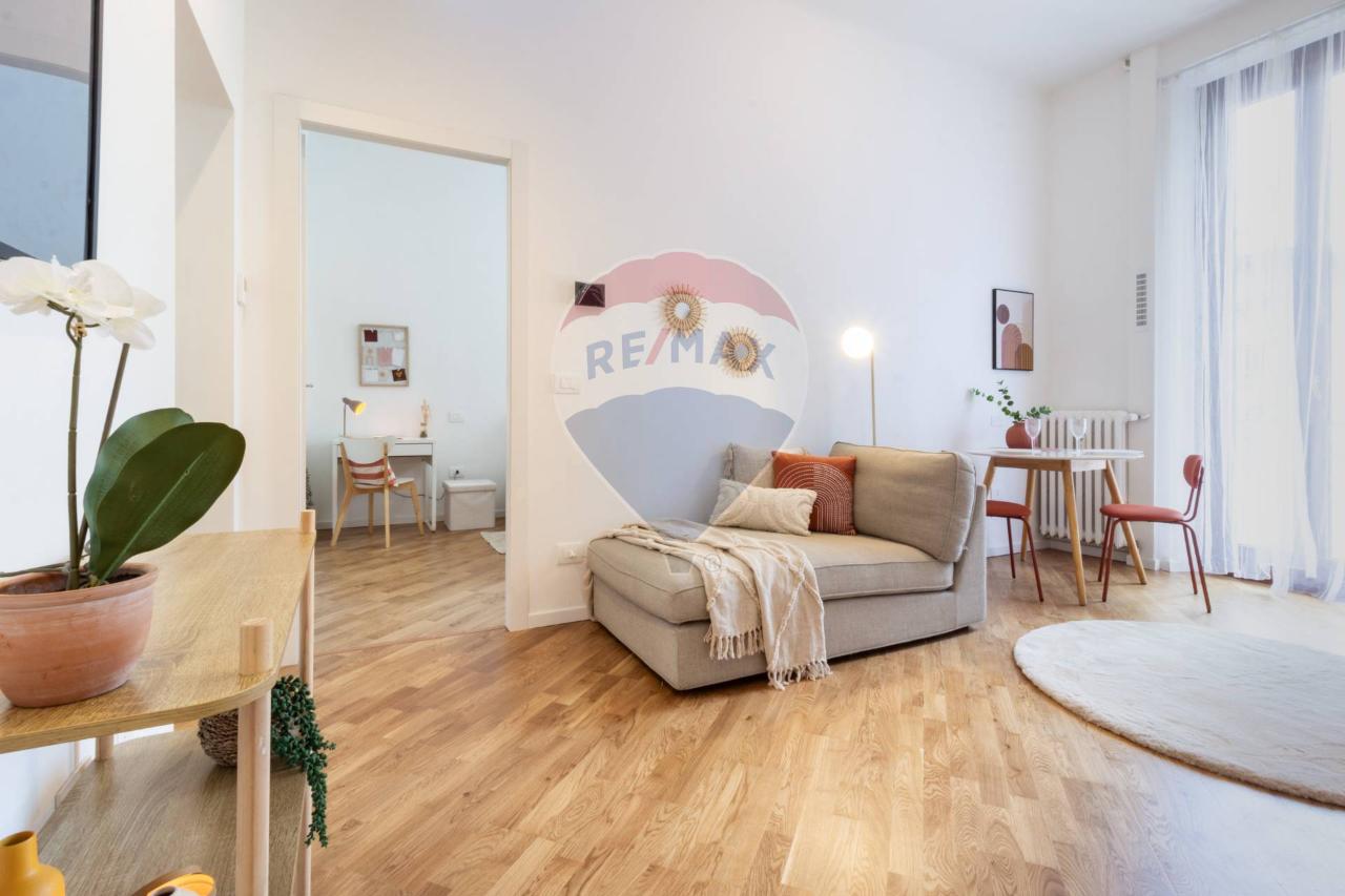 appartamento in vendita a Milano in zona Ghisolfa