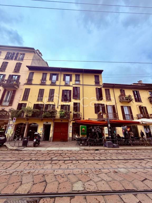 appartamento in vendita a Milano in zona Porta Ticinese