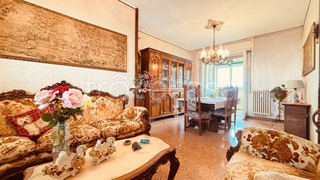 appartamento in vendita a Milano in zona Quarto Cagnino
