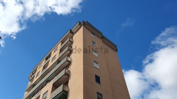 appartamento in vendita a Milano in zona Baggio