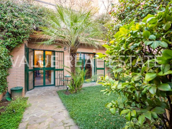 casa indipendente in vendita a Milano in zona Porta Romana