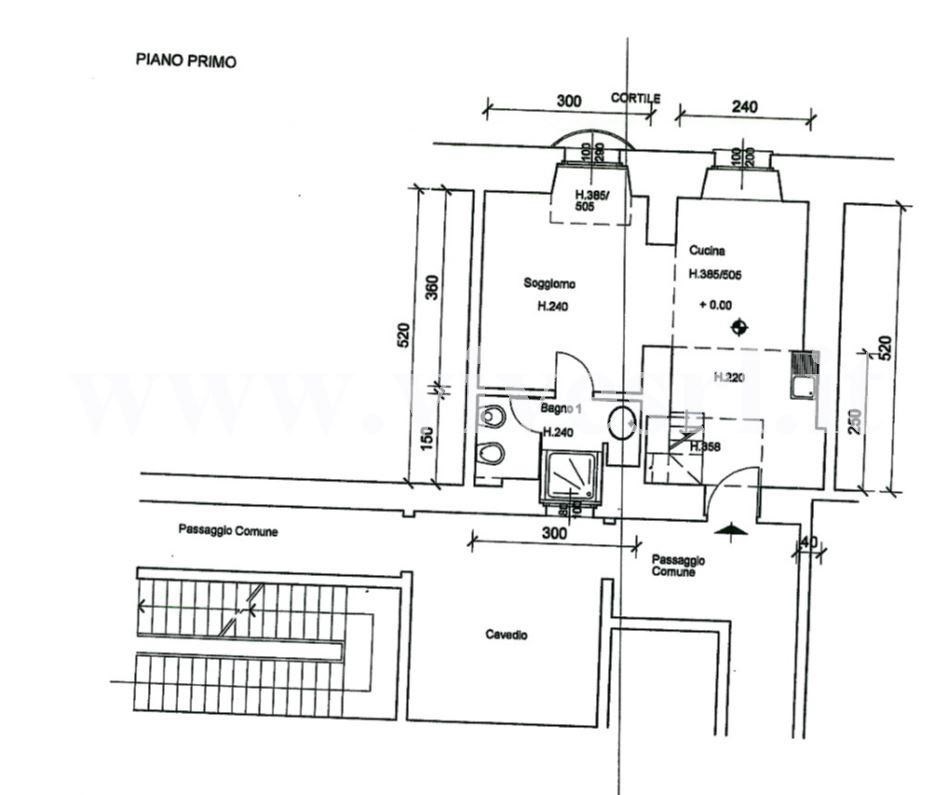 appartamento in vendita a Milano in zona Sant'Ambrogio