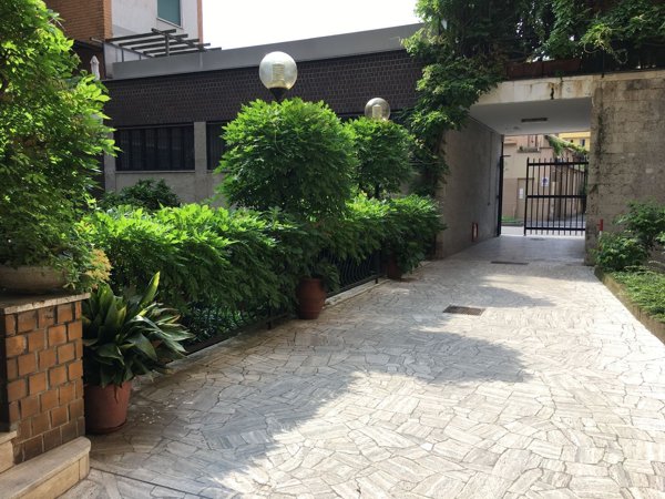 appartamento in vendita a Milano in zona Stadera