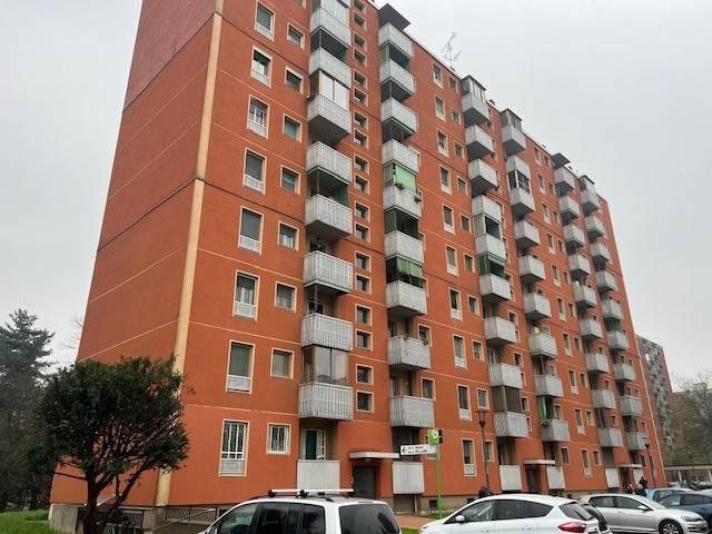 appartamento in vendita a Milano in zona Ronchetto delle Rane