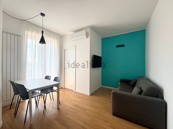 appartamento in vendita a Milano in zona Solari