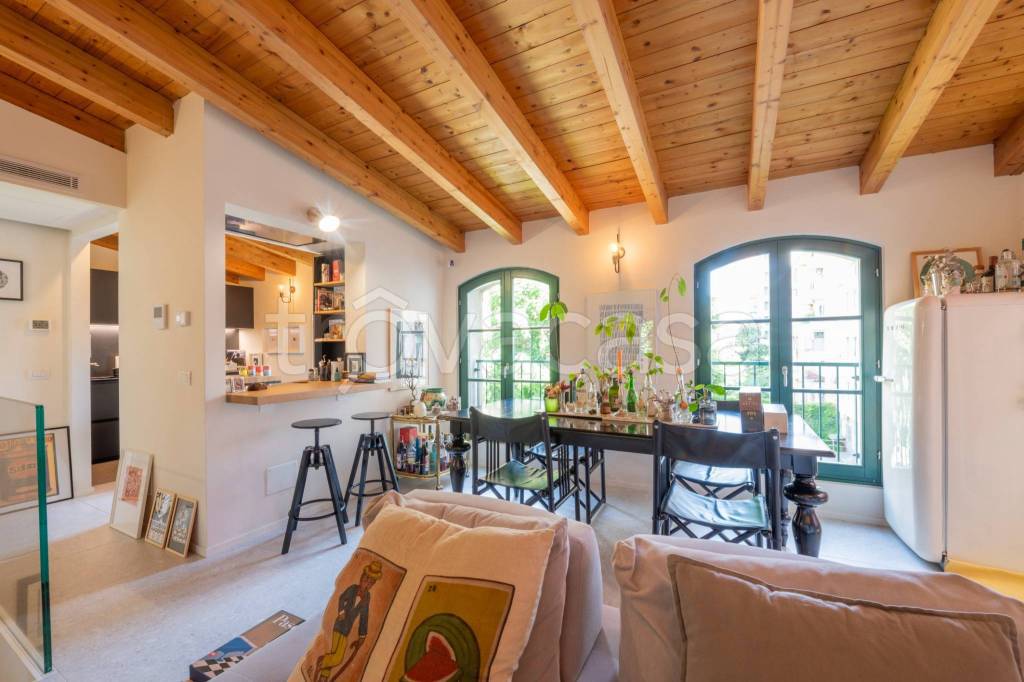 appartamento in vendita a Milano in zona Isola