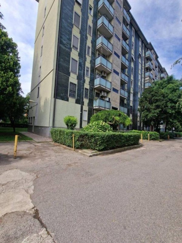 appartamento in vendita a Milano in zona Gallaratese