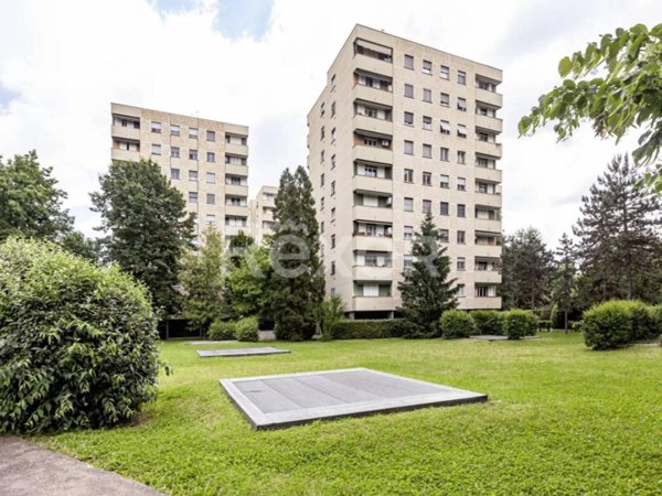 appartamento in vendita a Milano in zona QT8