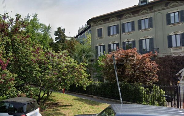 intera palazzina in vendita a Milano