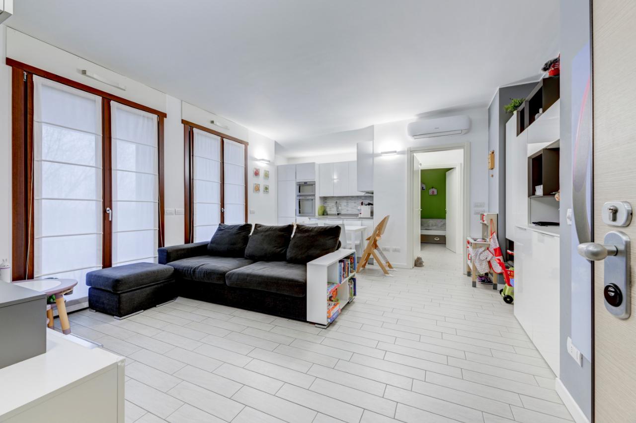 appartamento in vendita a Milano in zona Quarto Cagnino