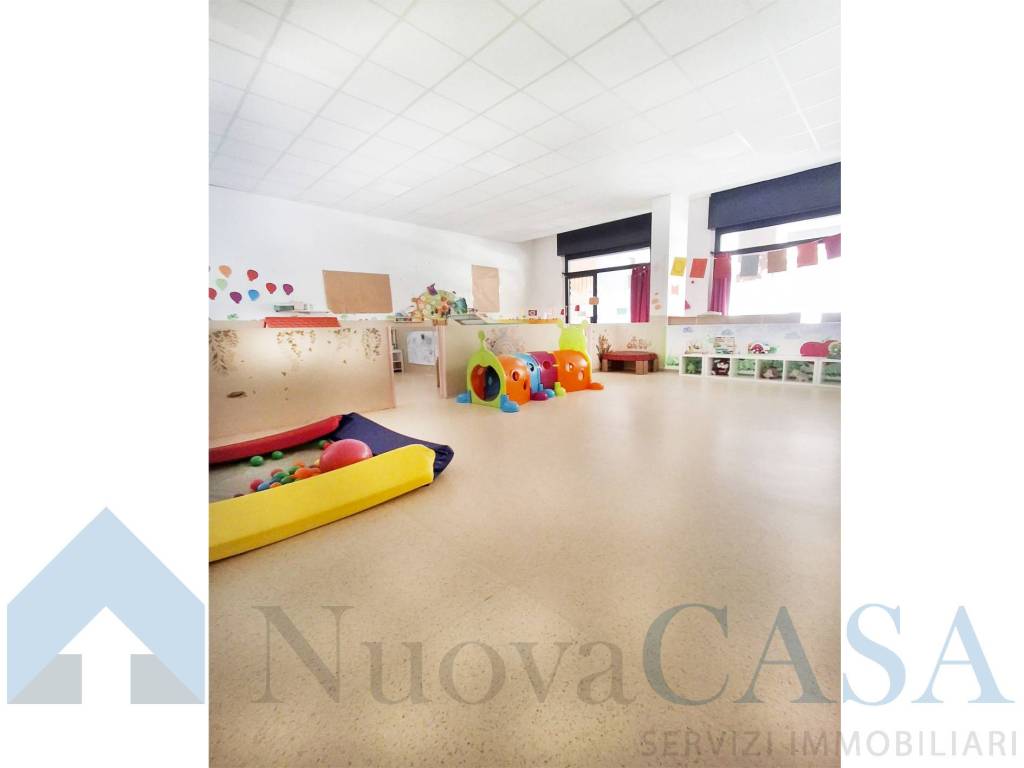 negozio in vendita a Milano in zona Adriano
