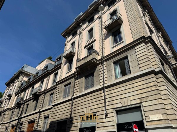 appartamento in vendita a Milano in zona Cadorna