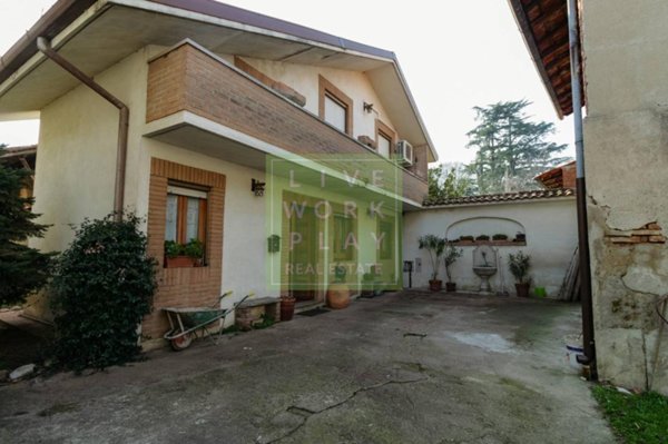 casa indipendente in vendita a Milano in zona Sempione