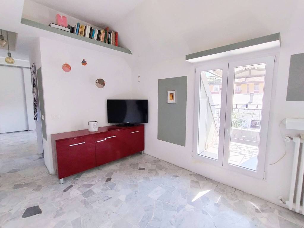 appartamento in vendita a Milano in zona Vigentino