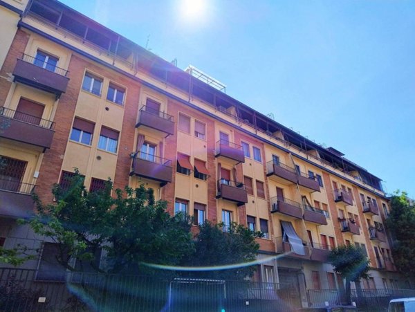 appartamento in vendita a Milano in zona Piazzale Lodi