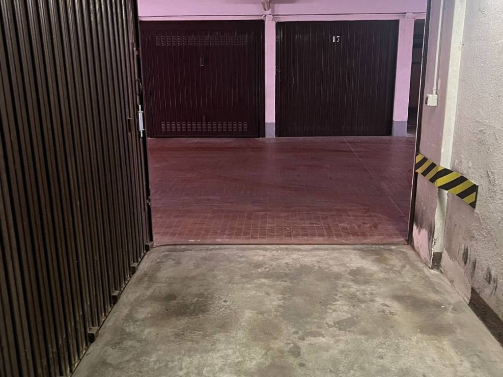 appartamento in vendita a Milano in zona Adriano
