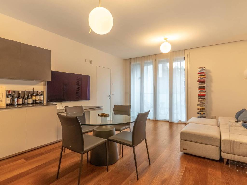 appartamento in vendita a Milano in zona Isola
