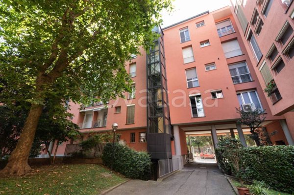 appartamento in vendita a Milano in zona Corvetto