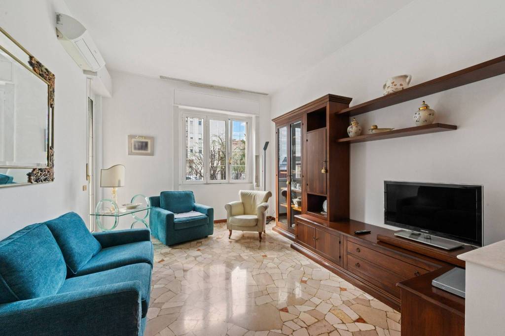 appartamento in vendita a Milano in zona Città Studi