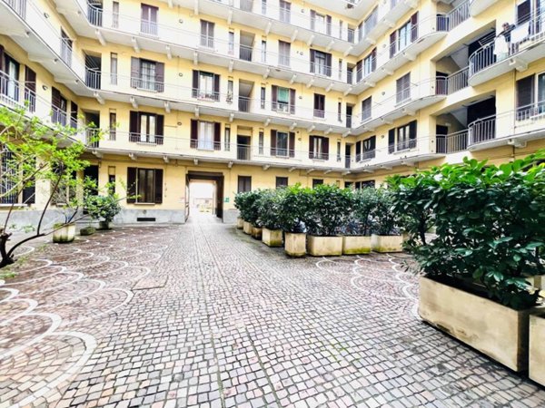 appartamento in vendita a Milano in zona Porta Vittoria