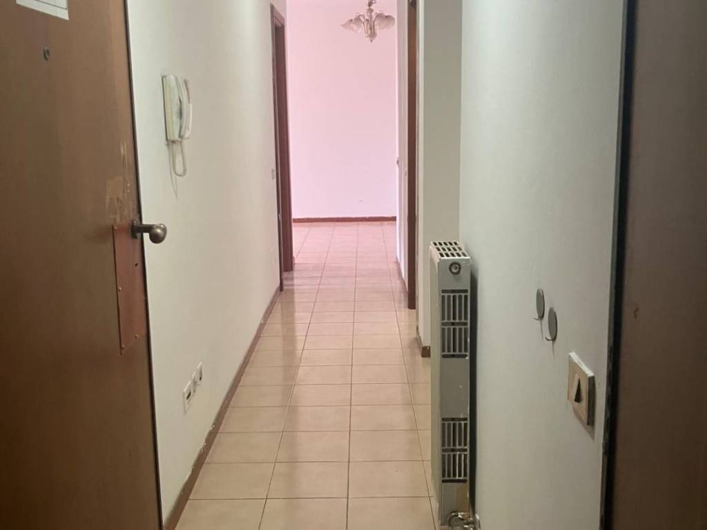 appartamento in vendita a Milano in zona Barona