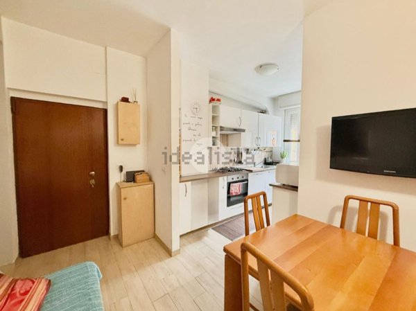 appartamento in vendita a Milano in zona Lorenteggio