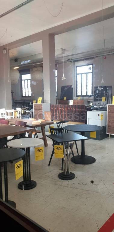 ufficio in vendita a Milano in zona Crescenzago