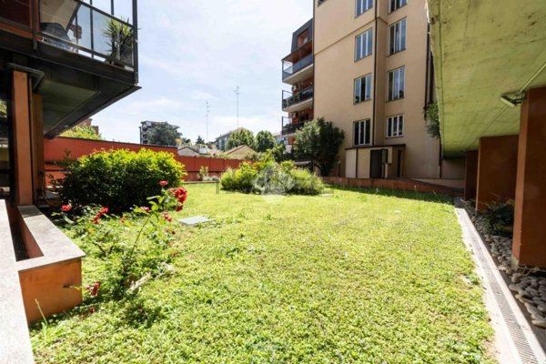 appartamento in vendita a Milano in zona Vigentino