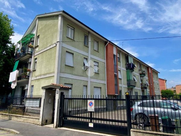 appartamento in vendita a Milano in zona Baggio
