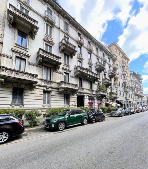 appartamento in vendita a Milano in zona Loreto