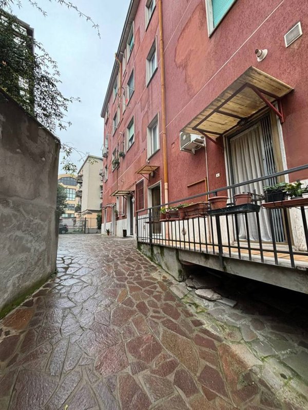 appartamento in vendita a Milano in zona Porta Romana
