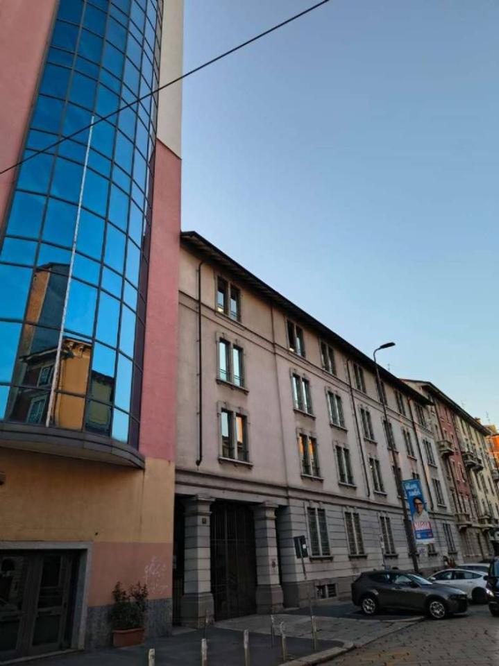 negozio in vendita a Milano in zona Porta Romana