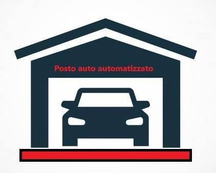 negozio in vendita a Milano in zona Sant'Ambrogio