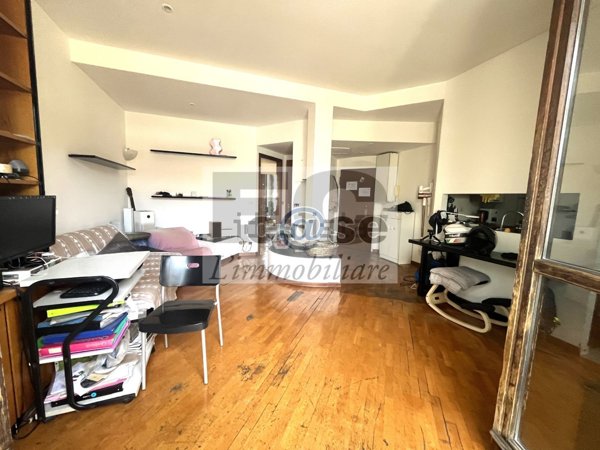 appartamento in vendita a Milano in zona Città Studi