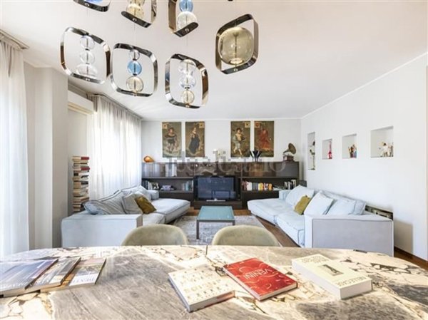 appartamento in vendita a Milano in zona Forlanini