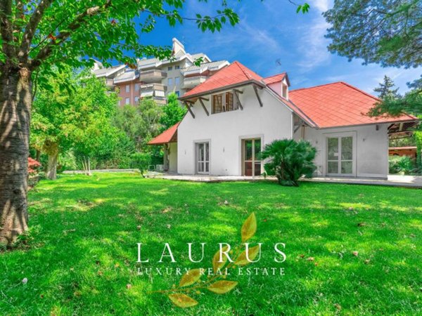 casa indipendente in vendita a Milano in zona San Siro