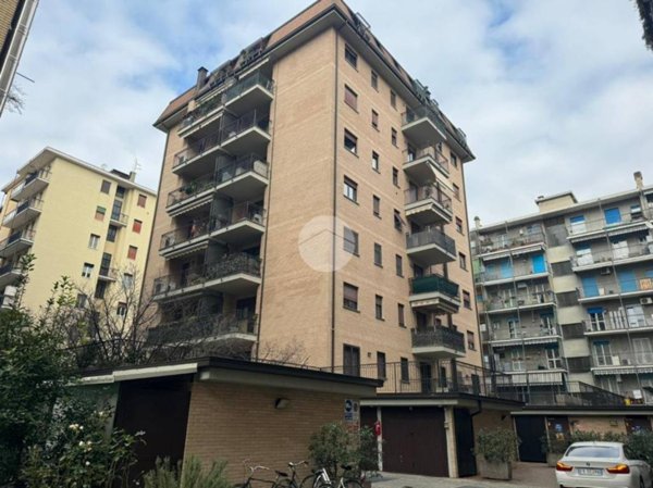 locale di sgombero in vendita a Milano in zona San Siro
