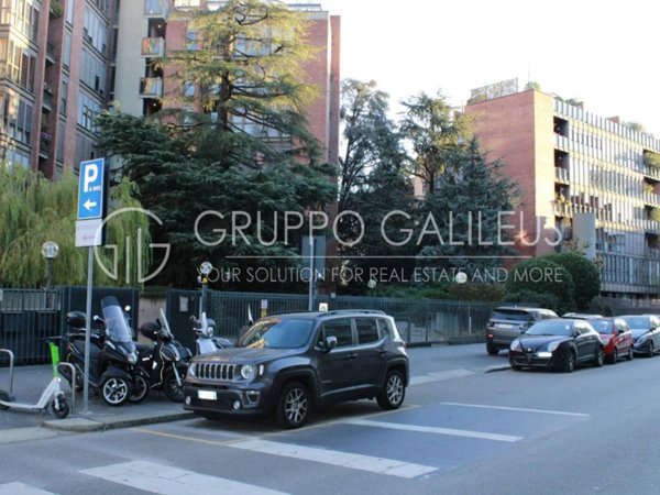 negozio in vendita a Milano in zona Porta Romana