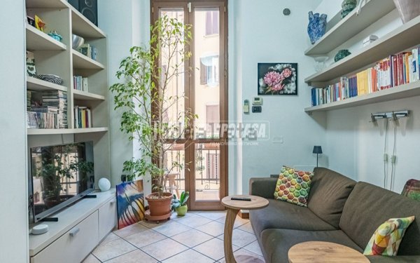 appartamento in vendita a Milano in zona Isola