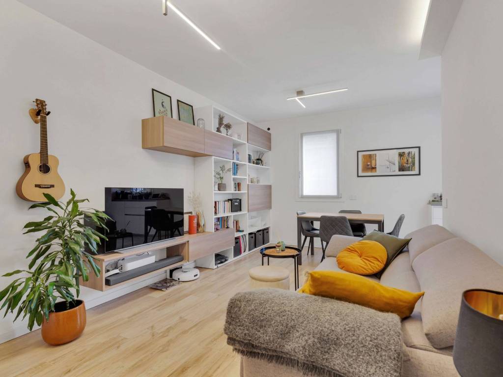 appartamento in vendita a Milano in zona Gorla