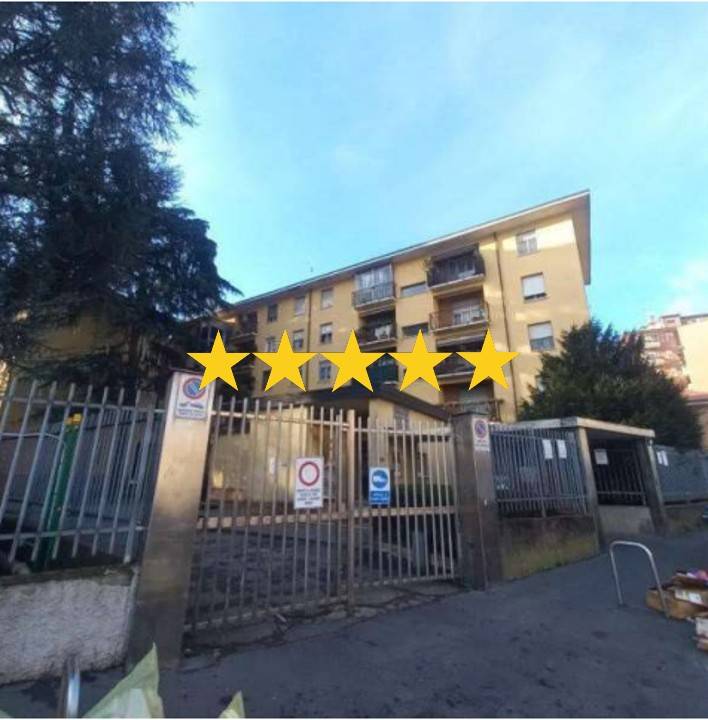 appartamento in vendita a Milano in zona Baggio