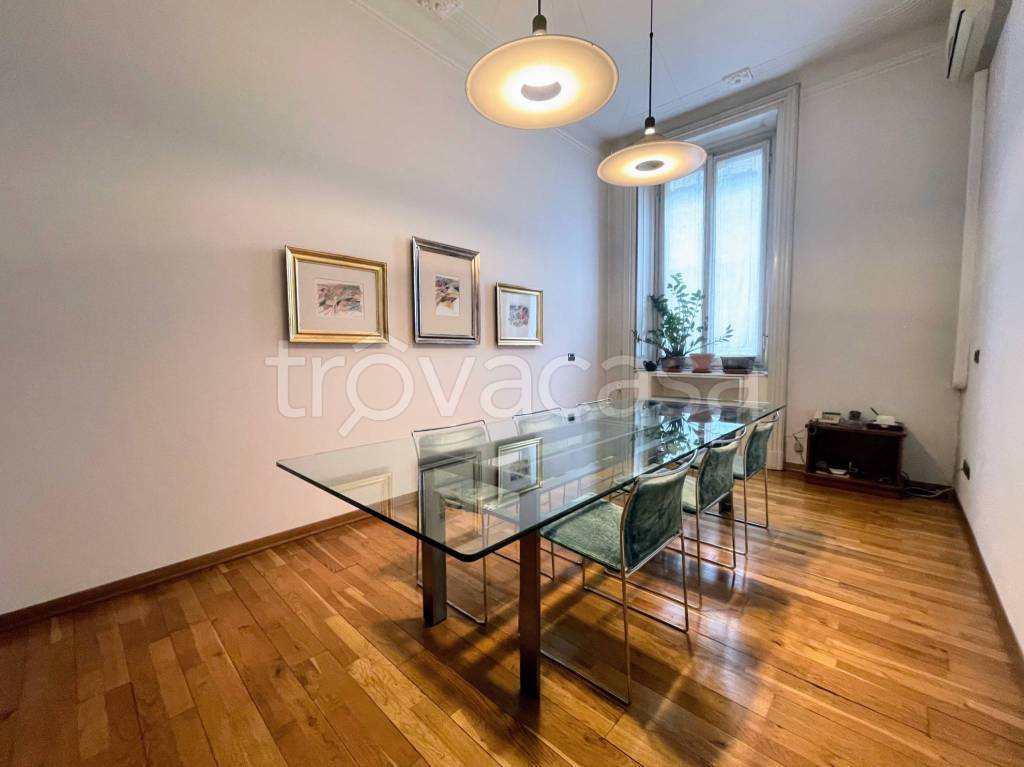 ufficio in vendita a Milano