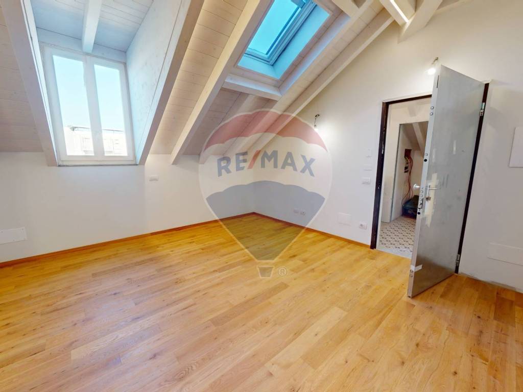 appartamento in vendita a Milano in zona Cagnola