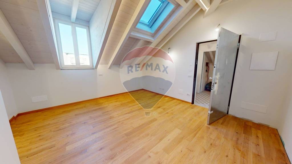 appartamento in vendita a Milano in zona Cagnola