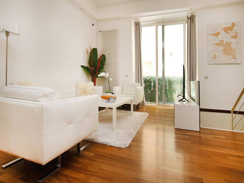 appartamento in vendita a Milano in zona Centro Direzionale