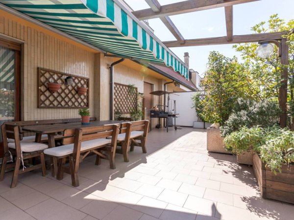 appartamento in vendita a Milano in zona Vigentino